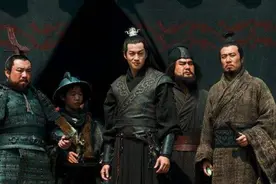 曹操如果收降了吕布会怎么样？两大后果，刘备会很倒霉图片