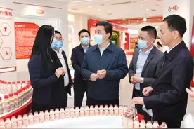 巴中市委书记罗增斌挂联帮扶无党派人士创办企业图片