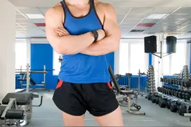 5个练胸技巧，一组练胸动作，练出男人的大胸肌图片