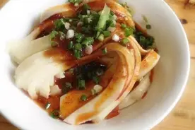 遵义有一种夏季消暑小吃，叫“鸭溪凉粉”，清凉爽口，你吃过吗？图片
