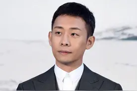 内娱大叔油腻、比不上港星？别闹了，看看这8名大叔，干净又清爽图片