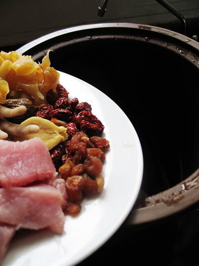 花胶鸡脚汤常吃好吗 2025年花胶鸡脚汤常吃好吗女性 花胶鸡脚汤常吃好吗 2025年花胶鸡脚汤常吃好吗女性