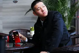 18岁发明“万能充”，获奖被国家保送清华，河南这个少年不平凡图片