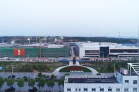 岳阳千亿电子信息产业又近一步 “新金宝自主品牌厂房”主体封顶图片