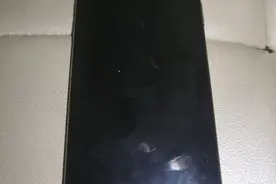 网友4500买二手港版iPhoneXS Max，一个字"香"图片