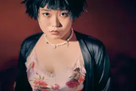 李雪琴大尺度写真惹争议！网友吐槽辣眼睛，身材不好不配玩性感？图片