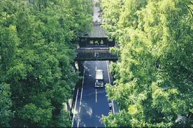 『听·见』都江堰的独白！青城鸟鸣、古堰细流、老街吆喝、夏夜民谣...水灵妹带你感受这里的美妙~图片