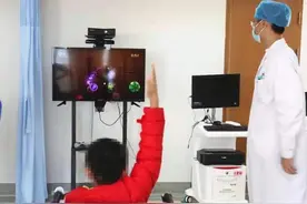 女童重伤后昏迷 治疗半个月奇迹苏醒——厦门市第三医院康复医学科为“植物人”带来苏醒的新希望图片