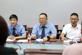 八旬老人敬老院互殴，一场公开听证既顺利调解又温情救助图片