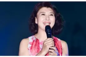 她7次登春晚，却拒绝为儿子铺路，儿子演“傻子”火后才自报家门图片