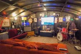 英国男子花5年盖地堡，称是隔离的理想场所，呼吁每个人也造一个图片