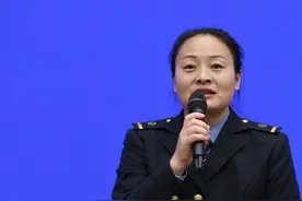 “大凉山最美索玛花”阿西阿呷讲述5633次“慢火车”动人故事图片