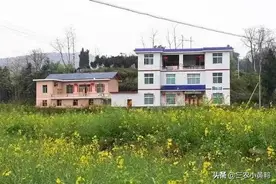 农村建房讲究“宁可房前出场小，不可房前有人田”，啥意思？图片