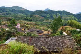 福建平和：秀峰深处访人家图片