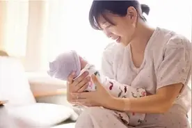 为什么宝宝一见到某个人就会突然大哭？其实不是迷信，父母要有数图片