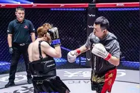 药水哥暴打至上励合刘洲成，原来是因为家暴，网友：下一个打劲夫图片