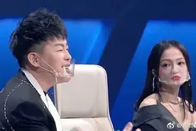 综艺节目导师佩戴餐饮透明口罩点评 被批掩耳盗铃图片
