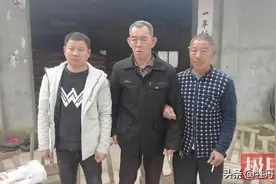 小伙捡回聋哑流浪汉，花光积蓄为他治病，结局暖哭图片