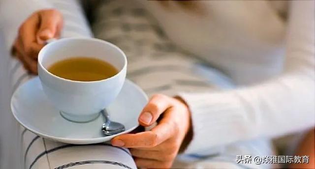 迟到的第一杯奶茶，在秋意正浓时你品尝到了吗？