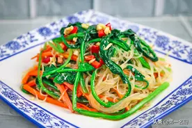 “菠菜粉丝”这样做超级好吃，清新爽口解油腻，酒桌必备小凉菜图片