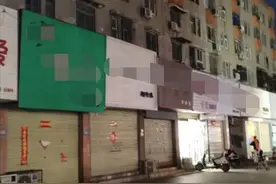 泪目！许妈看到29年前那条路，回忆起辛酸过往，网友：扎心的难受图片