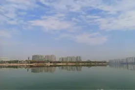 月亮岛上好风光，一个宜居的城市里的小岛，与风景为邻图片