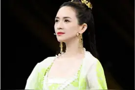 周一围录节目帮章子怡脱衣服被骂，网友吐槽对章子怡比对朱丹都好图片