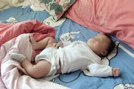 孩子晚上总踢被子？不是因为热，而是因为这三种苦衷‍图片