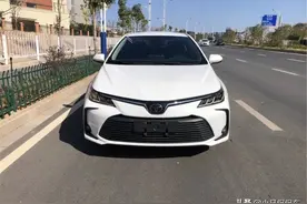 入手低配丰田卡罗拉，安全配置高但实战结果貌似一般，这价格贵不图片