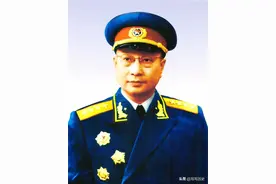 淮海战役期间，中野、华野各纵队的司令员和政委都是谁？图片