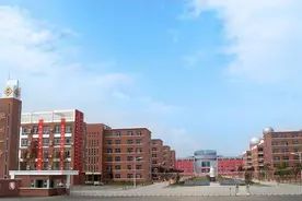 江西省4大重点高中，临川一中位居榜首，鹰潭一中未进前三图片