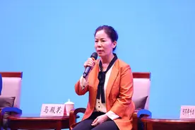 打卡昌吉小吃街 品尝美味油炸糕图片