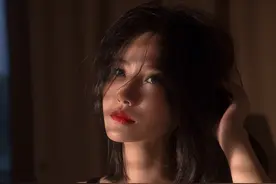 老公叫她滚，她一下就滚得远远的图片