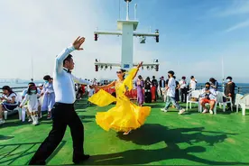 新绎旅游“求仙”“寻仙”两游轮秦皇岛百年老港起航图片