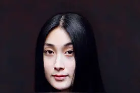 如何鉴赏冷军的超写实人物画像？图片