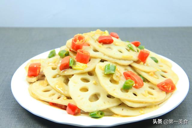 酸辣莲藕片的做法（厨师长分享酸辣藕片的做法）