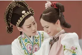 延禧：阿满被弘昼玷污身子，为啥宁馨儿执意复仇？看她俩啥关系图片