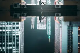 28岁程序员狂赚上亿宣布退休：哪有命运不公，不过是你又懒又丧图片