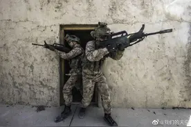 中国空降兵成立71周年｜除了单兵系统，他们还列装了这些大家伙图片