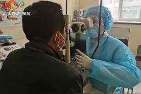 看直线成曲线，大叔以为自己老花眼，一检查才知是这病在作祟！图片