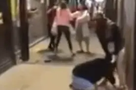 拒绝歧视！新加坡女留学生澳洲遇袭 被辱骂“新冠肺炎病毒”图片