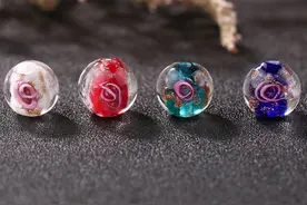 市场上，琉璃经常冒充这几种文玩图片