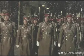 《二二六》：衣着光鲜却又光着后背，90年前日本的尴尬局面图片