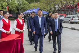 西安现代职业高中举办揭牌仪式图片