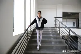 学姐的小白鞋千万不要脏了图片