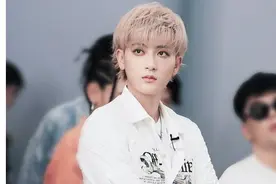 黄子韬说唱综艺刷爆朋友圈，公演舞台引起热议，三首作品惊艳全场图片