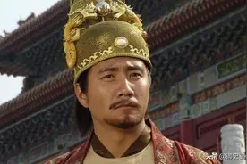 朱元璋登基吟诗，前两句令人发笑，后两句一出吓得群臣说不出话来图片
