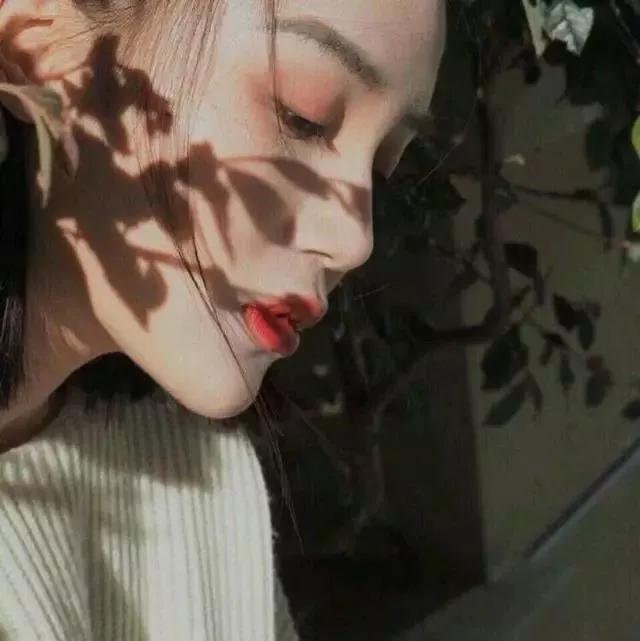 超丧女生头像‖难过的时候，坏事总是接二连三