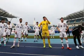 中国足球又现欠薪闹剧！27位球员联名讨薪，90后最美老板娘终露面图片