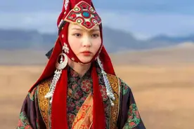 带上100元人民币去蒙古国，可以购买什么东西？看蒙古姑娘咋说！图片